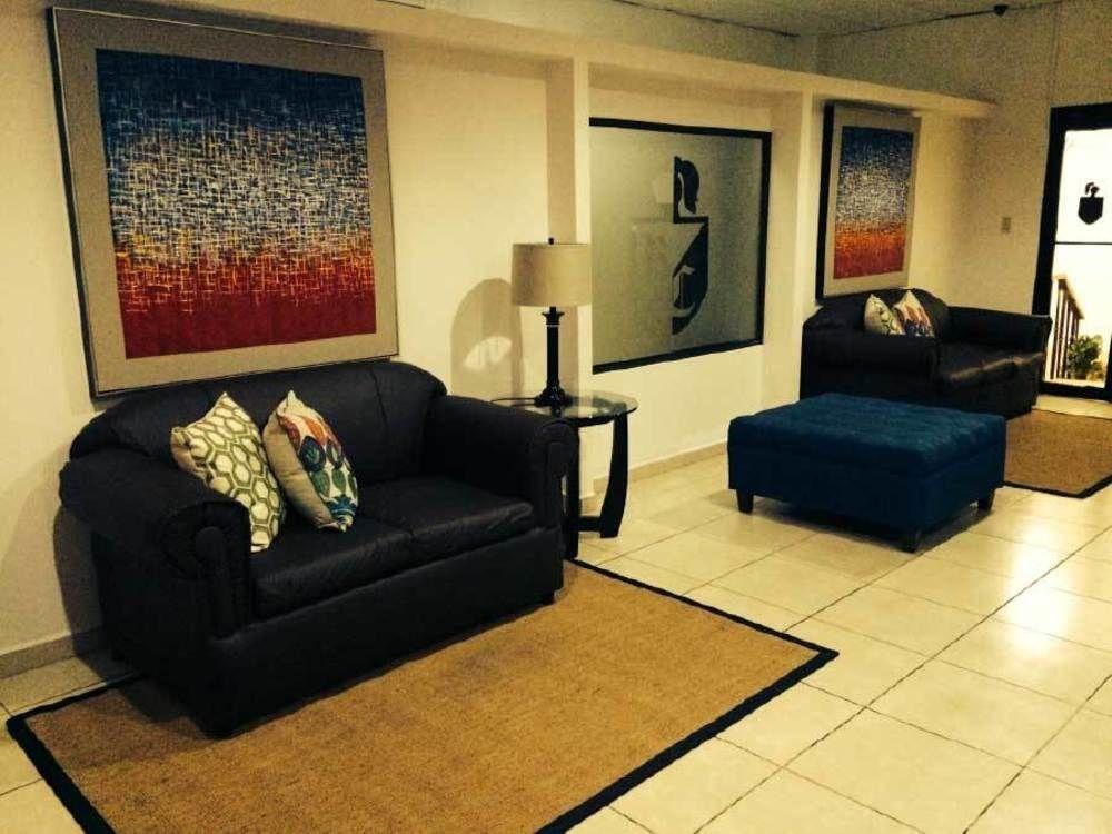 Hotel Residencial Cervantes David Bagian luar foto