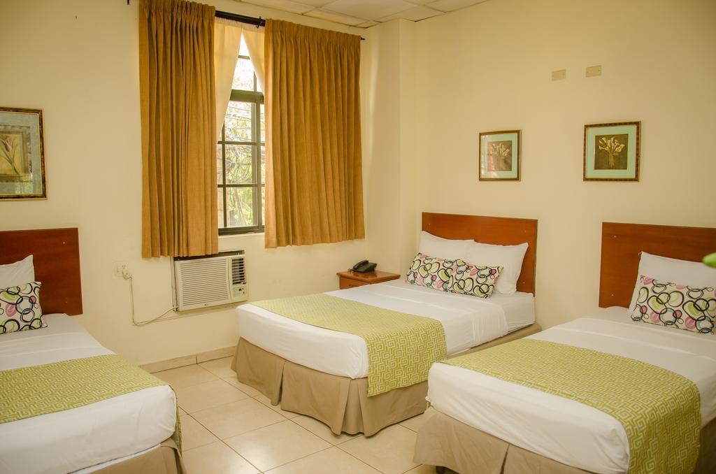 Hotel Residencial Cervantes David Bagian luar foto