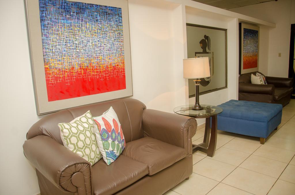 Hotel Residencial Cervantes David Bagian luar foto