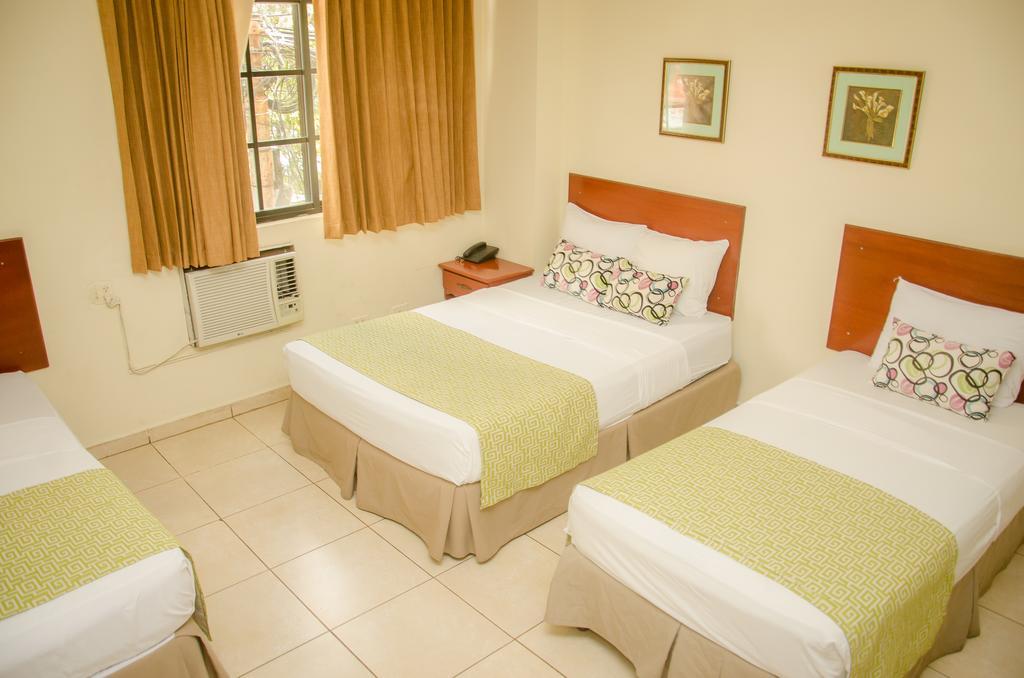 Hotel Residencial Cervantes David Bagian luar foto