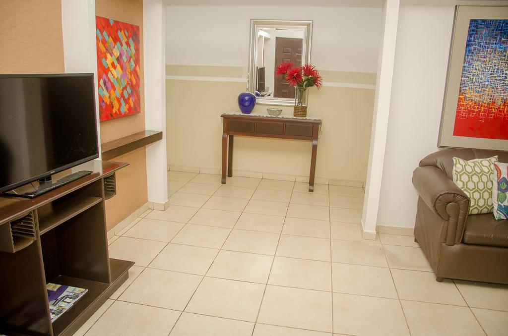 Hotel Residencial Cervantes David Bagian luar foto