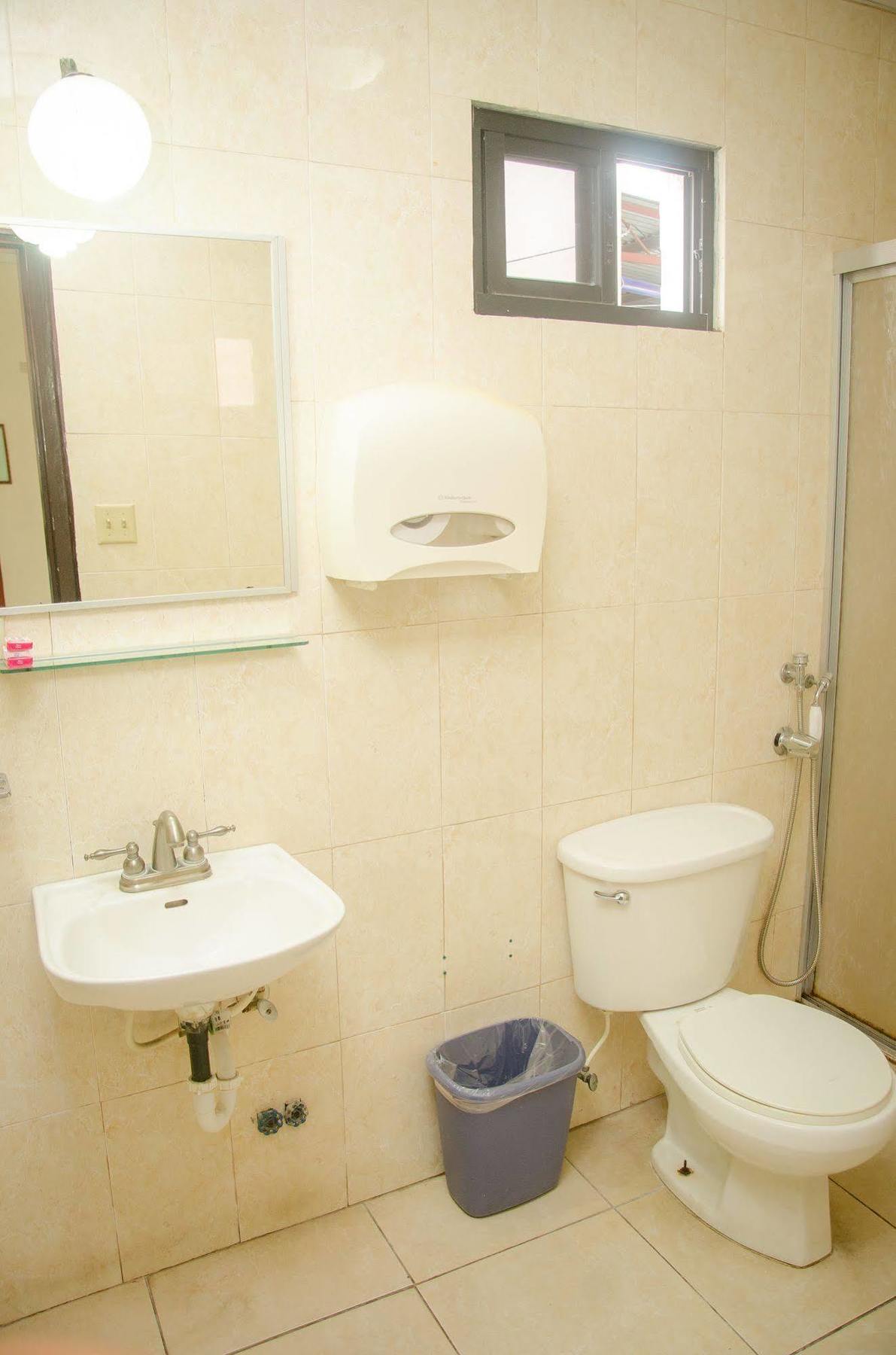 Hotel Residencial Cervantes David Bagian luar foto