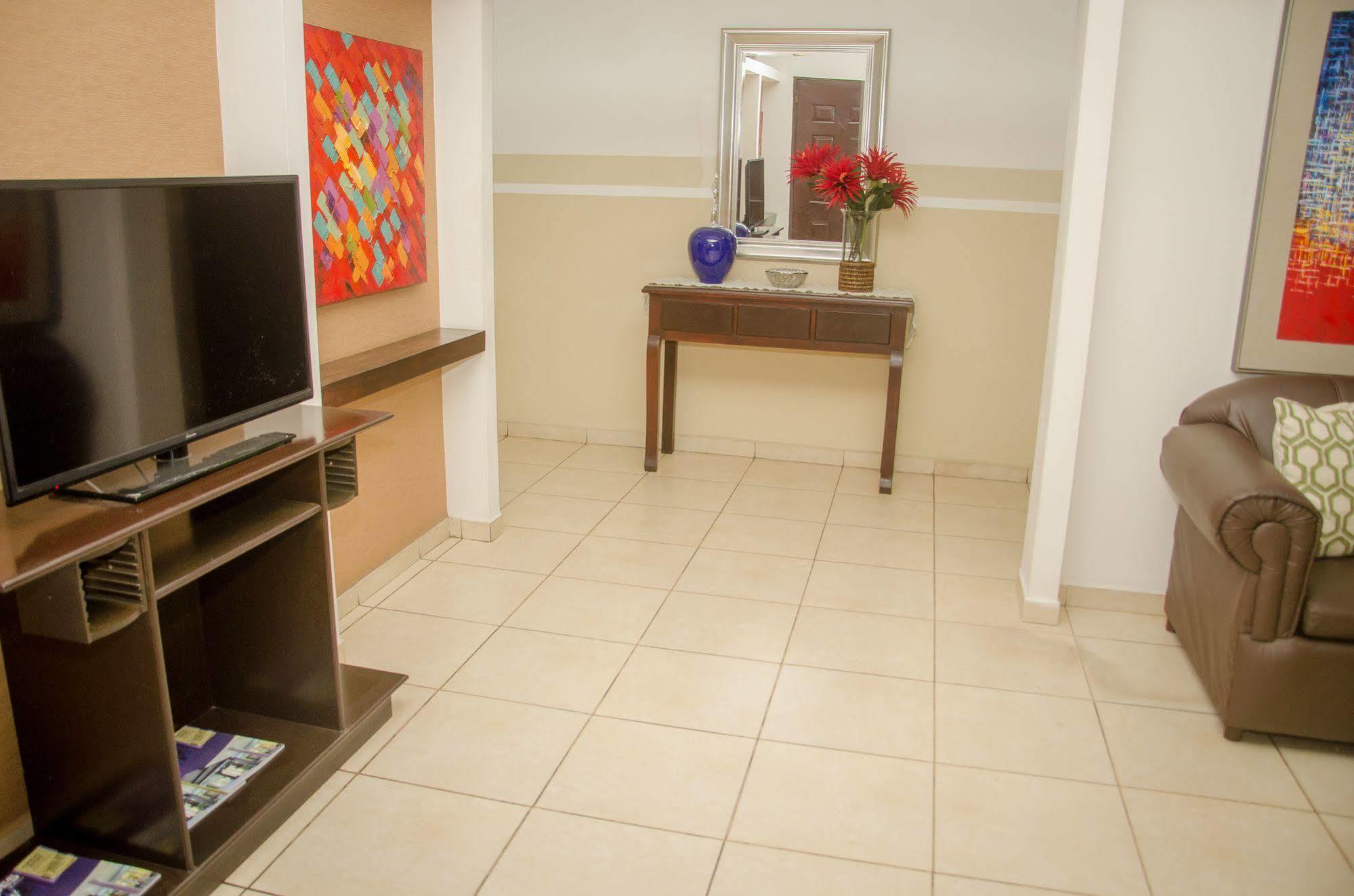 Hotel Residencial Cervantes David Bagian luar foto